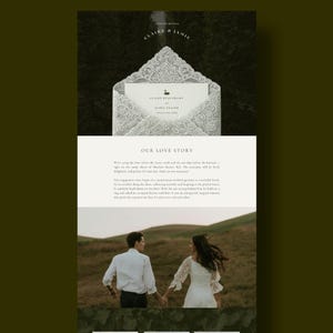 Könnte beinhalten: Ein Hochzeitseinladungsset mit einer weißen Karte, einem Schwanensymbol und dem Text Claire Beauchamp and Jamie Fraser, in einem weißen lasergeschnittenen Spitzenumschlag. Darunter ein Paar, das durch ein grasbewachsenes Feld läuft.