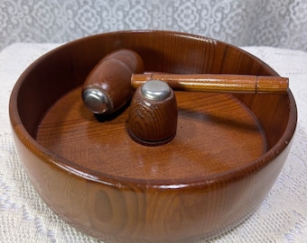 Vintage Wooden Nut Bowl, Vintage Nut Cracker, Nut Bowl, wood nut cracker Wooden Bowl / Wood Nut Bowl