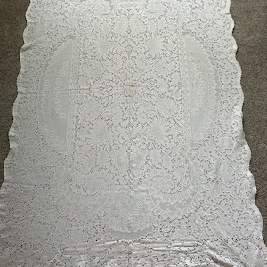 Vintage lace tablecloth, off white vintage lace tablecloth, large wedding tablecloth, vintage ecru tablecloth