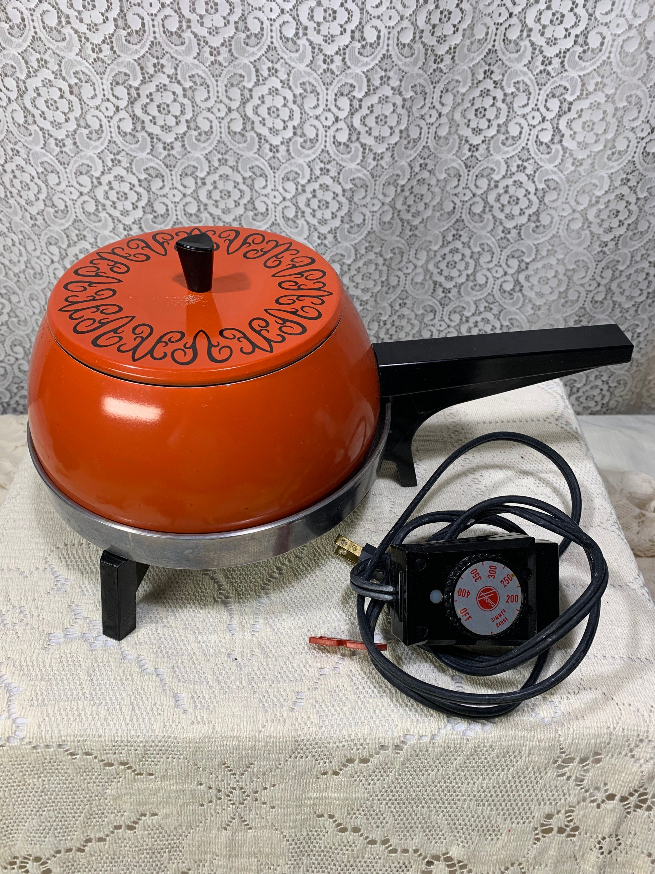 VTG Oster Electric Fondue Set Almond Brown Pot With Forks in Box Works EUC