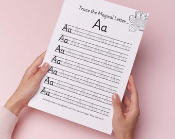 Op de afbeelding: Een zwart-witte printbare werkblaadje met de letter "A" in cursief. Het werkblaadje heeft lijnen om de letter "A" te traceren en de tekst "Trace the Magical Letter... Aa" bovenaan.