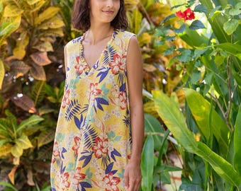 Yellow Paisley Hawaiian Dress: Linen Blend V-Neck Summer Outfit