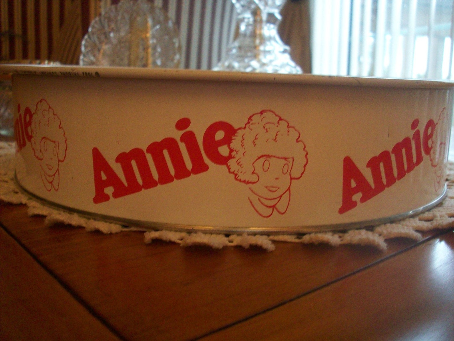 ANNIE Tin Vintage and Collectible Movie Memorabilia Aileen Etsy