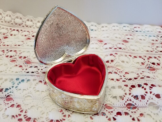 Heart Ring Box - Silver Plate Embossed Box - Ring… - image 2