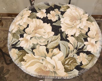 Table Topper - Magnificent Magnolia Floral - Round Topper