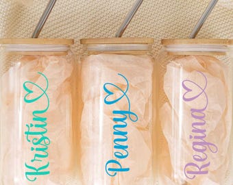 Gepersonaliseerde glazen beker met bamboedeksel en rietje - 16 oz bierblikglas | Op maat gemaakte glazen pot | IJskoffiemok | Cadeau bruidsmeisje | Beker