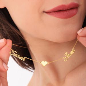 Collar con dos nombres de 14 quilates y corazón, personalizado con nombre de pareja, collar con dos nombres y corazón, collar con placa de nombre doble personalizado en plata