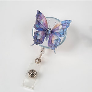 Bobine d'insigne papillon bleu violet, porte-carte d'identité style vitrail, clip pastel élégant pour infirmières, enseignants, personnel, cadeau pour elle ou maman