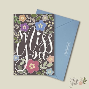 Tarjeta imprimible con ramo de flores de colores: "Te extraño", "Te extraño amigo", "Pienso en ti", "Amor", "Familia" / Descarga digital instantánea en PDF