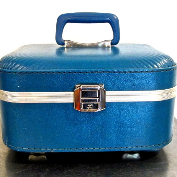 vintage blue train case - 1950s leather makeup case/luggage bag w/ mirror