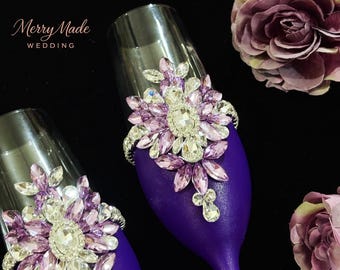 Set personalizzato di flûte da champagne e paletta per torta in cristallo viola per anniversario, un elegante regalo per la coppia.