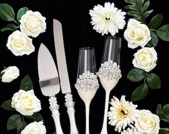 Regalo per addio al nubilato: set di flûte da champagne e paletta per torta, colore avorio perla, ricordo per la futura sposa.