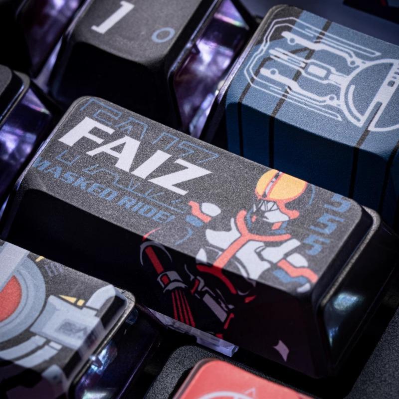 クールな仮面ライダーをテーマにしたメカニカルキーボード用キー