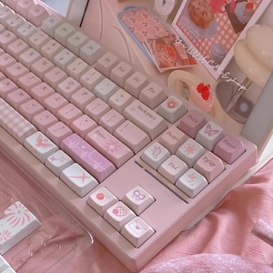 かわいいピンクのバレンタインデーテーマキーキャップセット、メカニカルキーボード用、かわいいキーキャップ、職人キーキャップ、チェリー＆MDAプロファイル、150個