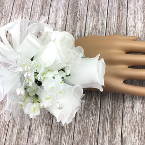 New Artificial White Rose Corsage, White Rose Mother's Corsage, Prom Corsage, Prom Boutonniere, White Corsage, White Boutonniere Wrist  w Pearls