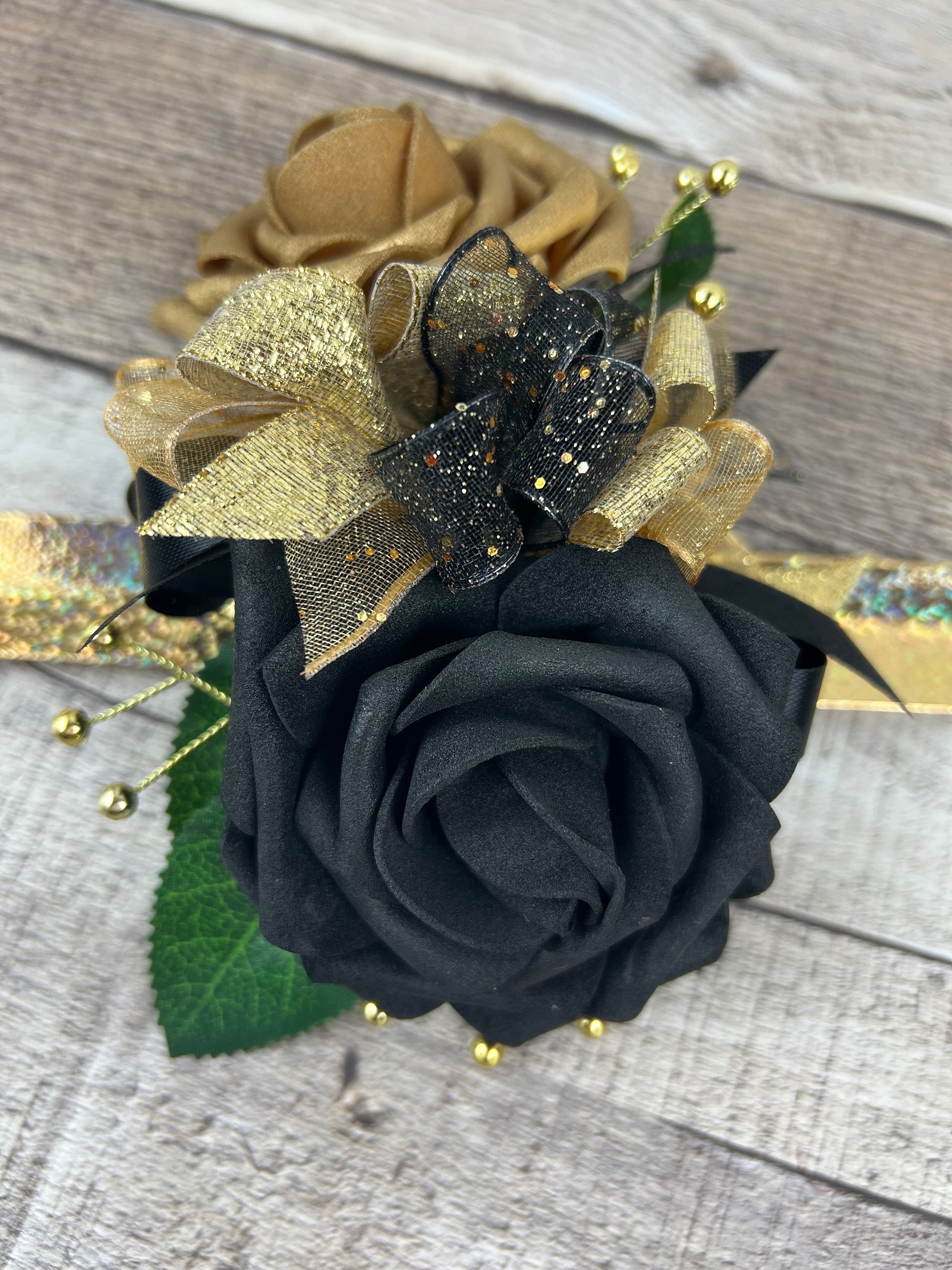 Black and Gold Prom Flowers With Gold and Black Prom Corsage Gold Black  Homecoming Flowers Black Gold Prom Boutonniere Gold Black Prom Set - Etsy