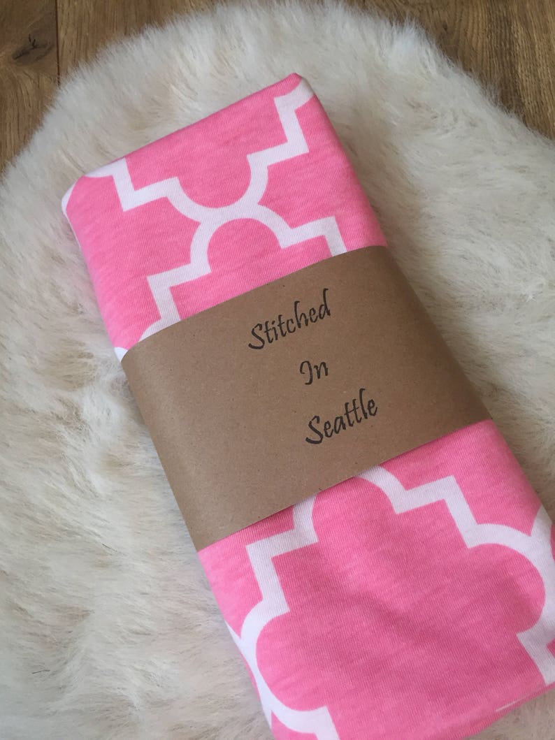 baby blanket Sale Baby swaddle set Baby knot top hat Quatrefoil blanket- Pink /& White Baby shower gift Quatrefoil swaddle set