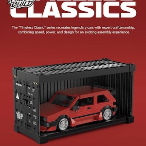 Puede incluir: Un modelo de coche de juguete rojo dentro de un contenedor negro, con el texto "TIMELESS CLASSICS" en la parte superior. El texto de abajo dice "La serie 'Timeless Classic' recrea coches legendarios..." El fondo es rojo.