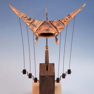 Escultura De Manta Raya De Madera Con Movimiento – Hecha A Mano, Decoración Costera, Autómata Con Mecanismo Eléctrico