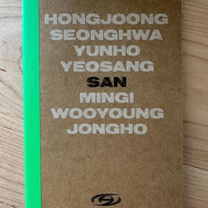 Quaderno A5 personalizzato Ateez con incisione laser, carta a righe. Un regalo perfetto per gli Atinys e i fan del K-pop, personalizzabile con i tuoi gusti.
