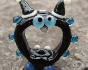 Sparkly Blue Screaming Santa Hats Christmas Alien Lampwork Glass Bead NLC Beads