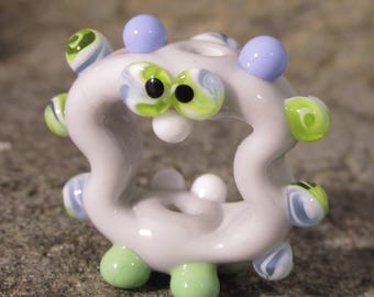 Grey Crazy Eyes Screaming Alien Lampwork Glass Bead