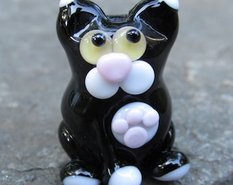 Tuxedo Black and White Maneki Neko Lucky Beckoning Cat Kitten Lampwork Glass Bead NLC Beads