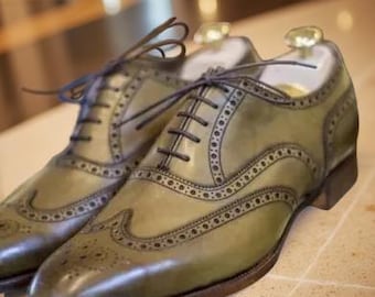 Handmade Men&#39;s Lite Green Leather Brogue Shoes, Customize Quality Party Shoes