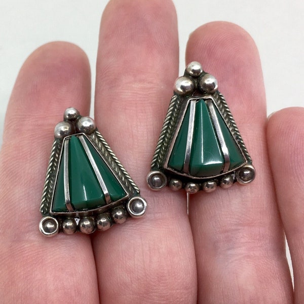 Vintage Mexican green onyx (?) & sterling screw-back earrings, ca. 1950s, "FSi," Iguala, lovely design and quality