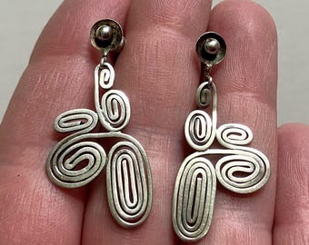 Vintage 1950s modernist studio earrings, sterling, screw backs, 1 1/4&quot; long, kinetic pendants, VG condition