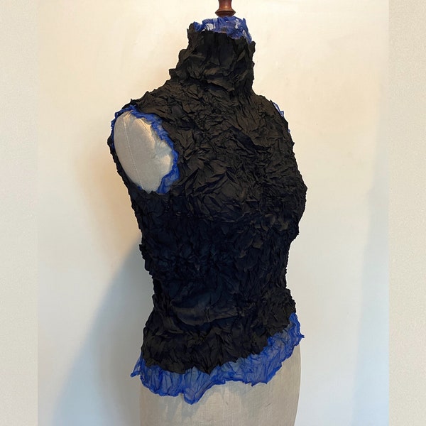 Fab vintage Issey Miyake main line double-layered crinkled top, black with blue net, size 2 (S-M), sleeveless turtleneck, great texture