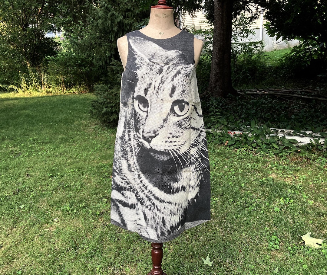 Iconic vintage Cat paper Poster Dress by Harry Gordon, London, 1968, unworn, VG+ cond., 1960s mod, size M, with orig. LIFE feature article