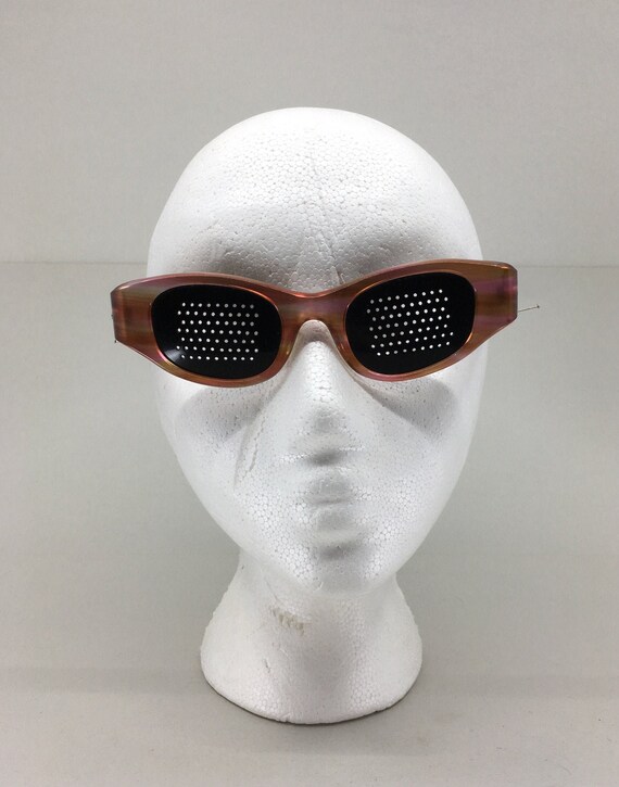 wrap cat eye sunglasses