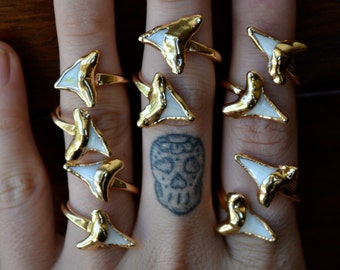 SHARK TOOTH WRAP Ring// Gold or Silver