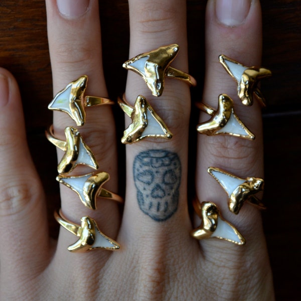 SHARK TOOTH WRAP Ring// Gold or Silver