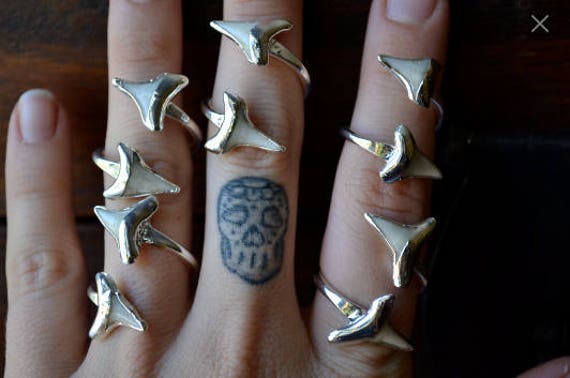 SHARK TOOTH WRAP Ring// Gold or Silver - Etsy
