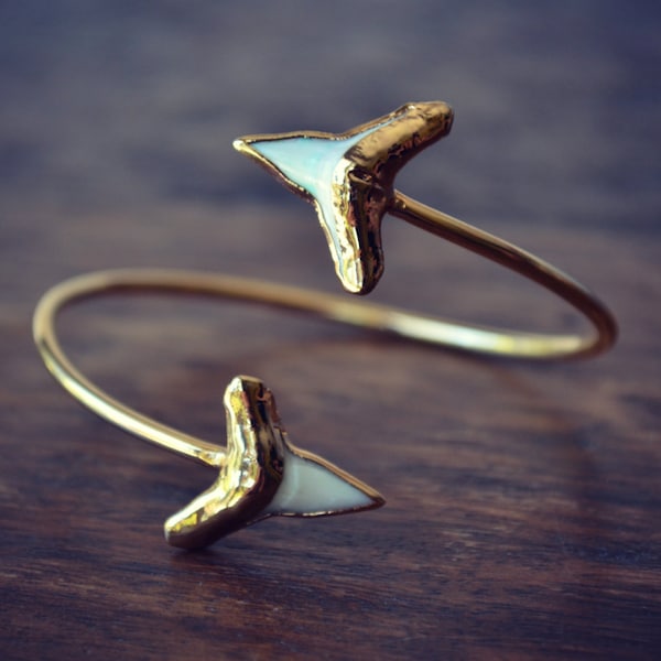 SHARK TOOTH WRAP /// Gold Bangle, Silver Bangle, Shark Week, Electroformed Bangle, Nautical, Gift for her, Wrist Bangle