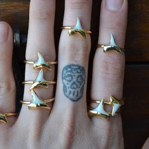 DAINTY SHARK TOOTH Ring /// Gold Ring, Silver Ring, Stackable Rings, Wrap Ring, Beach, Ocean, Birthday Gift