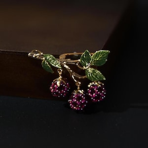 Natürliche Granat Brombeer Brosche, viktorianische Frucht Pin, Einzigartiger Beeren Schmuck