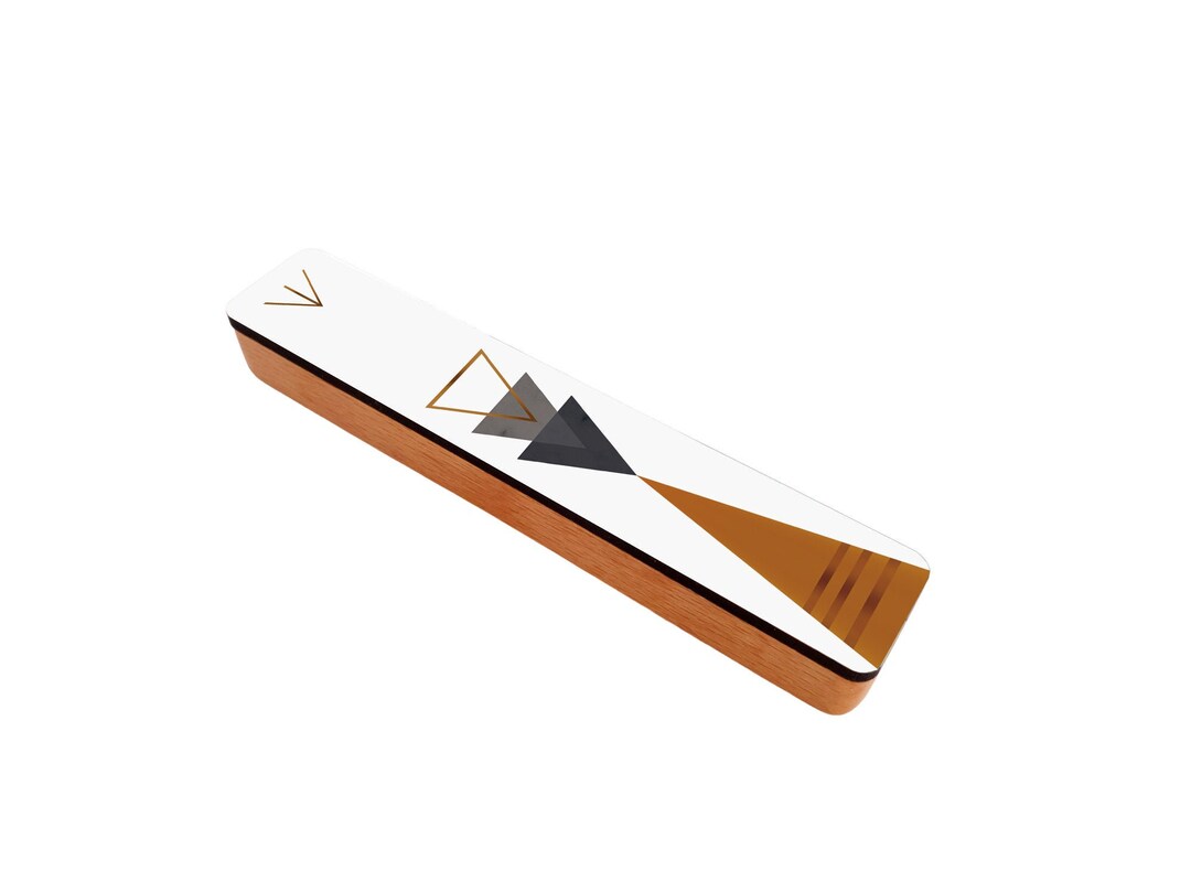 Ultimate Judaica Mezuzah Cover with Modern Wavy Shin Design - 12 CM main image 1