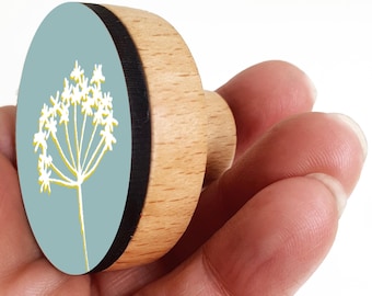 Rustic drawer pulls, Boho furniture knobs, Floral decor hardware, Botanical wooden knobs, Nature-inspired cabinet handles, Round wood knobs