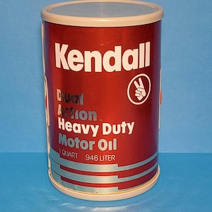 Kendall Dual Action Heavy Duty Motor Oil AM Novelty transistor radio.