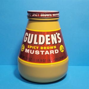 Gulden&#39;s Spicy Brown Mustard AM Transistor Radio