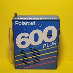 Polaroid 600 Plus AM FM Transistor radio