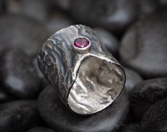 Textured silver ring with garnet | "Revealed" US size 7 1/4