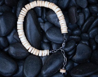 Melon shell bead bracelet with bead dangle | adjustable