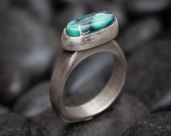 Variscite "old stock" ring | unusual cast shank | US size 8 3/4