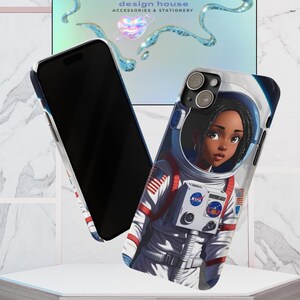Funda para teléfono Galaxy Anime Afro Girl NASA Space Astronaut, regalo para iPhone 13, 14, 15 y 16, accesorio nerd, ideal para niñas negras, ideal para STEM