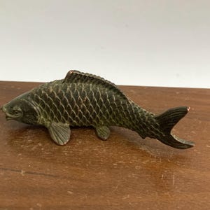 Vintage bronze carved Fish tea pet statue, Feng Shui statue