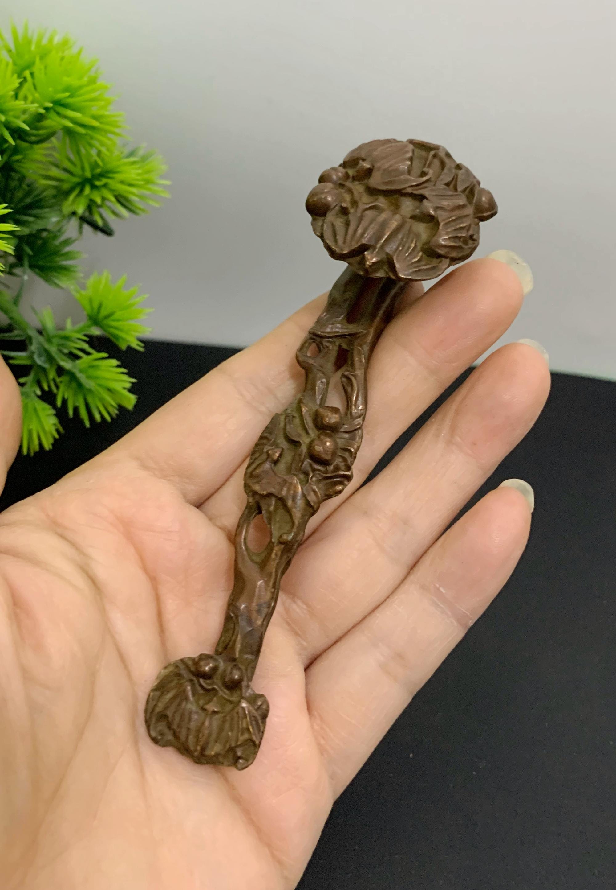 Retro Bronze Carved Bat Ruyi Statue, Home Decortion, Feng Shui Statue ...